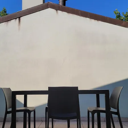 شقة Cn049 - Cesenatico, Quadrilocale Su Due Piani, Con Terrazza E Posto Auto تْشيزيناتيكو